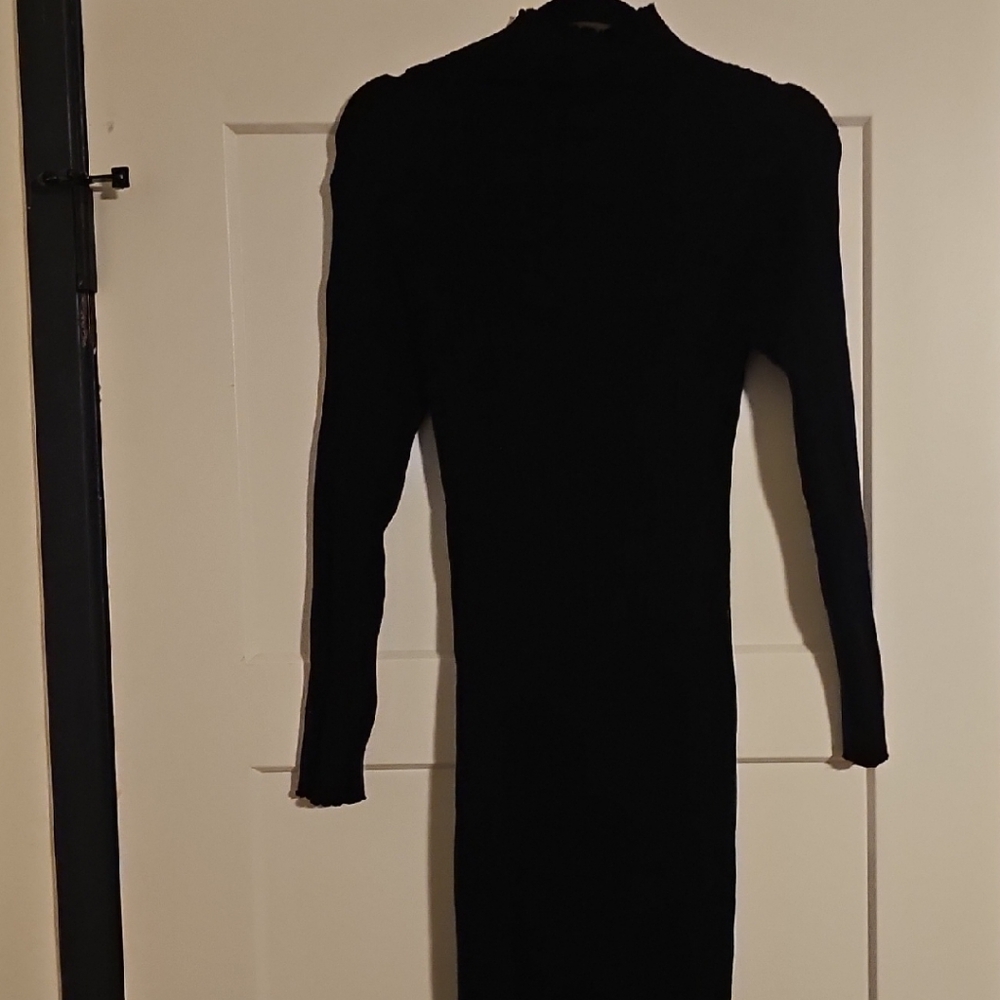 Black Long-Sleeve Maxi Dress